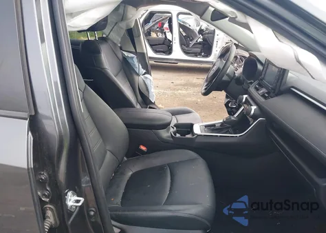 2021 Toyota Rav4 Xle Premium z USA, uszkodzony, nr VIN 2T3C1RFVXMC104175